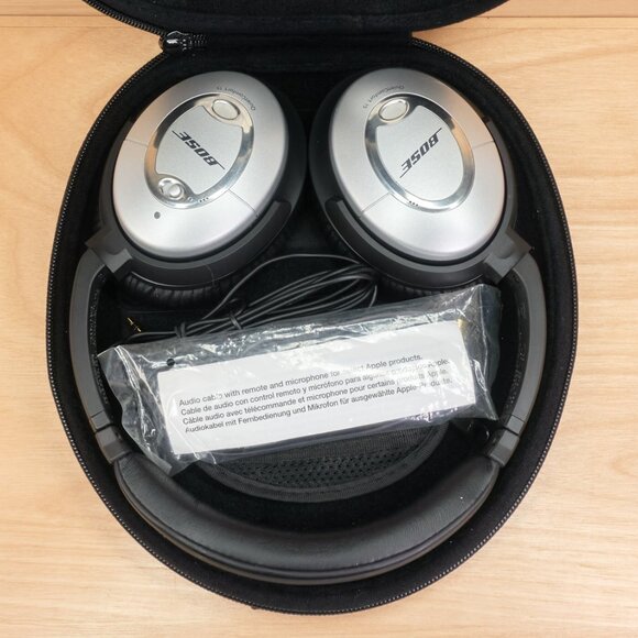 Bose QuietComfort 15 Acoustic Noise Cancelling Headphones, with case - Picture 1 of 11